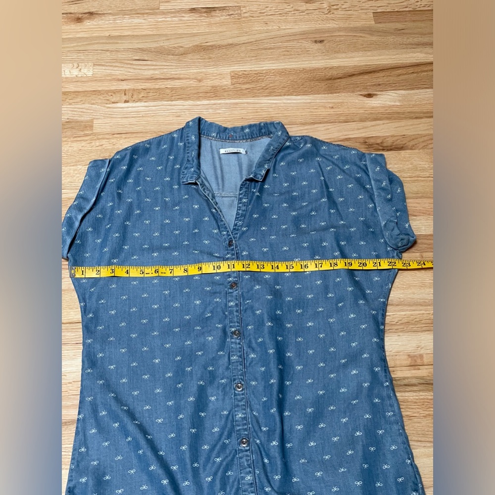 Kenneth Cole Reaction chambray shirtdress w/button-down, cuffed short sleeves - Picture 5 of 8